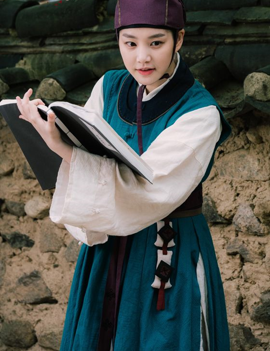 Дорама "Учёный, гуляющий по ночам" 2015