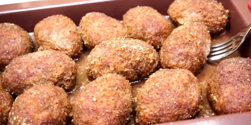 Вкус, который вернет в детство: главный секрет советских поваров. Эти котлеты ели все... Теперь вы можете их повторить.