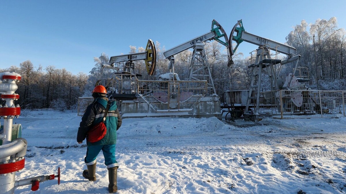 В «Газпром нефти» заявили о том, что нефть все сложнее добывать. Фото: Егор Алеев, ТАСС