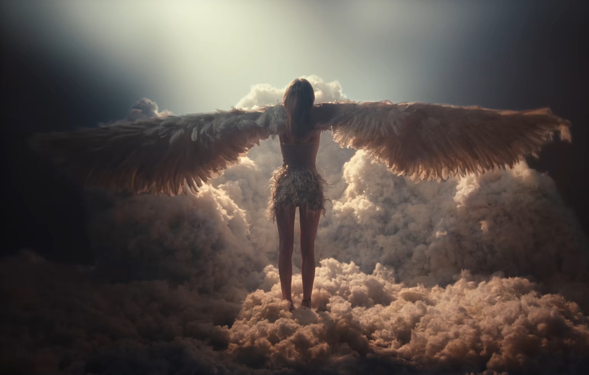 Снимок из клипа «Город ангелов».