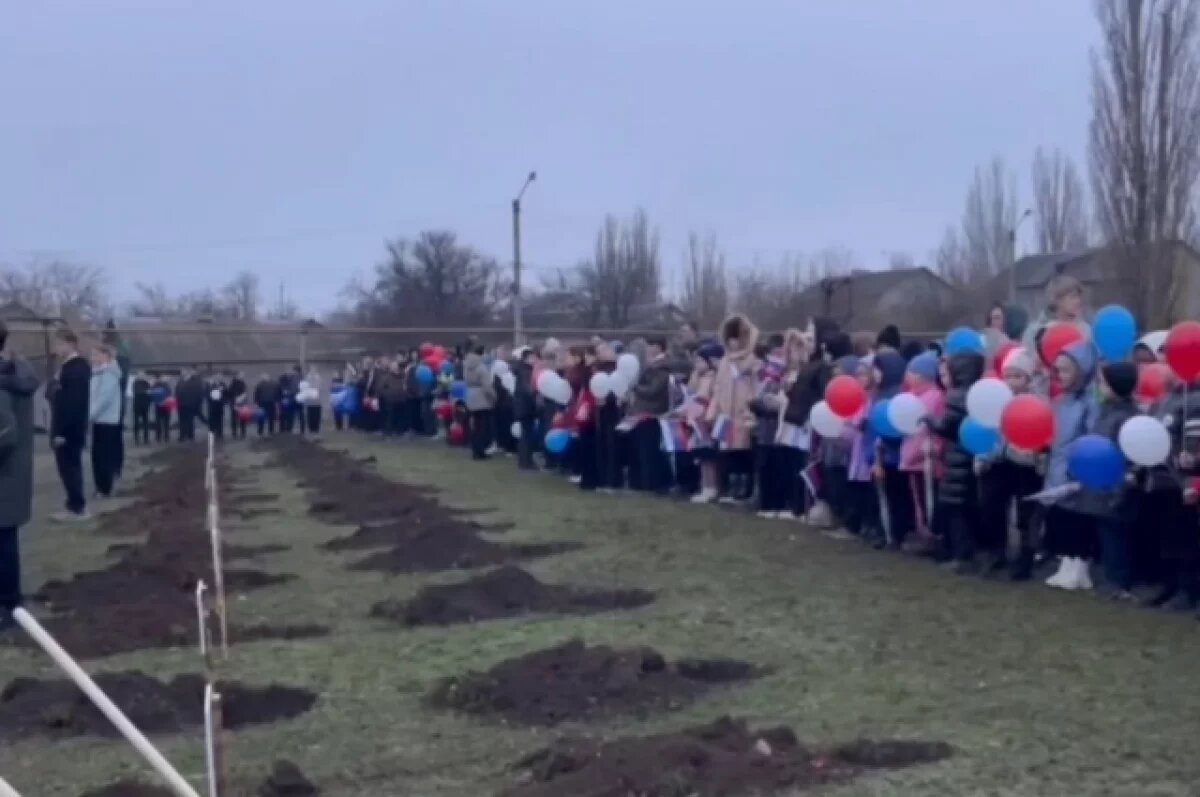    В Первомайске открыт сквер памяти Героев