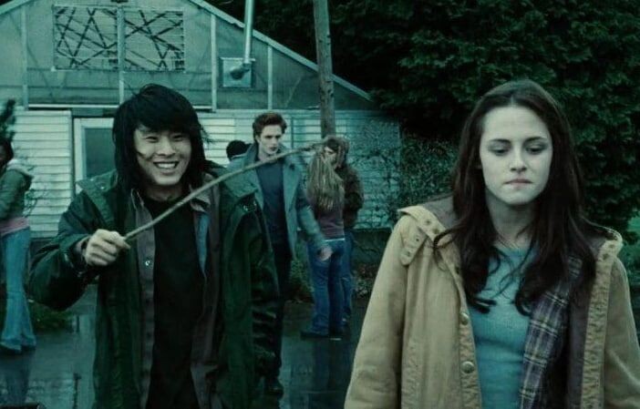    Джастин Чон (слева) / Источник: © Кадр из фильма «Сумерки», 2008