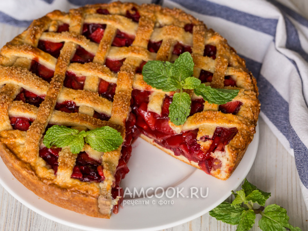 Наши ходовые пироги с замороженными ягодами и творогом