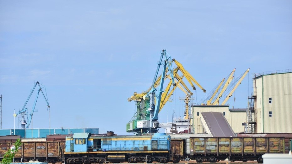 Автор фото: Михаил Тихонов / "Делоыой Петербург". Уголь нашел спрос на мировом рынке, но не на российских железнодорожных сетях.