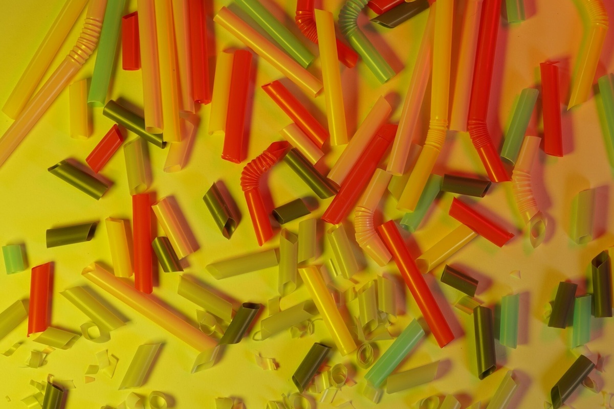     Как микропластик ускоряет атеросклероз и почему особенно опасен для мужчин