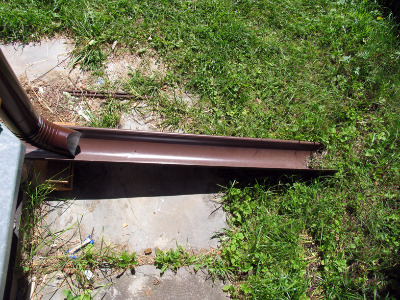 Отвод дождевой воды от фундамента