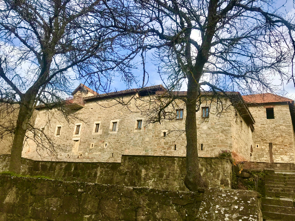 Монастырь Сурб-Хач(в переводе Святой Крест) в окрестностях города Старый Крым.