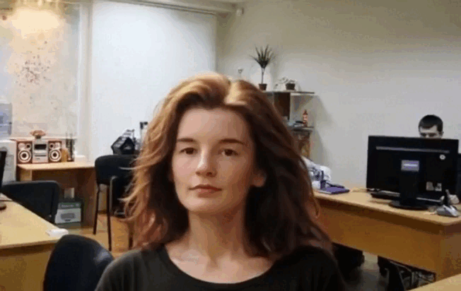 Как думаете, почему я смеюсь?