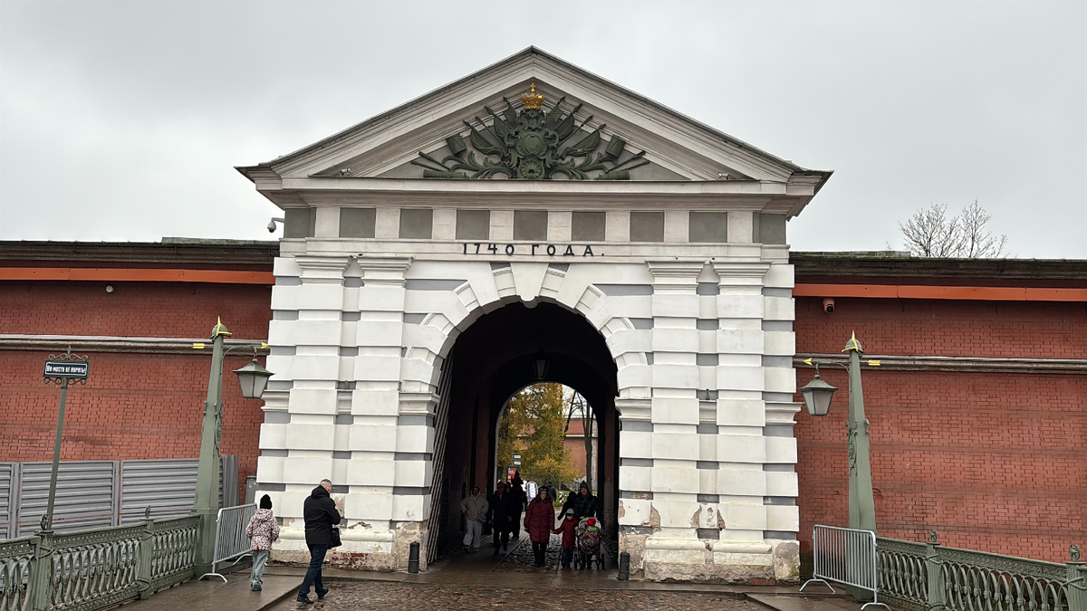 Где-то здесь заведение и располагалось