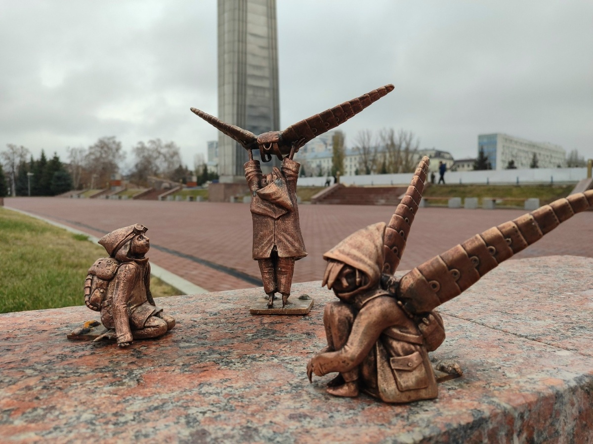 Площадь Славы: Шмыга, Шкода и Шлёпа.