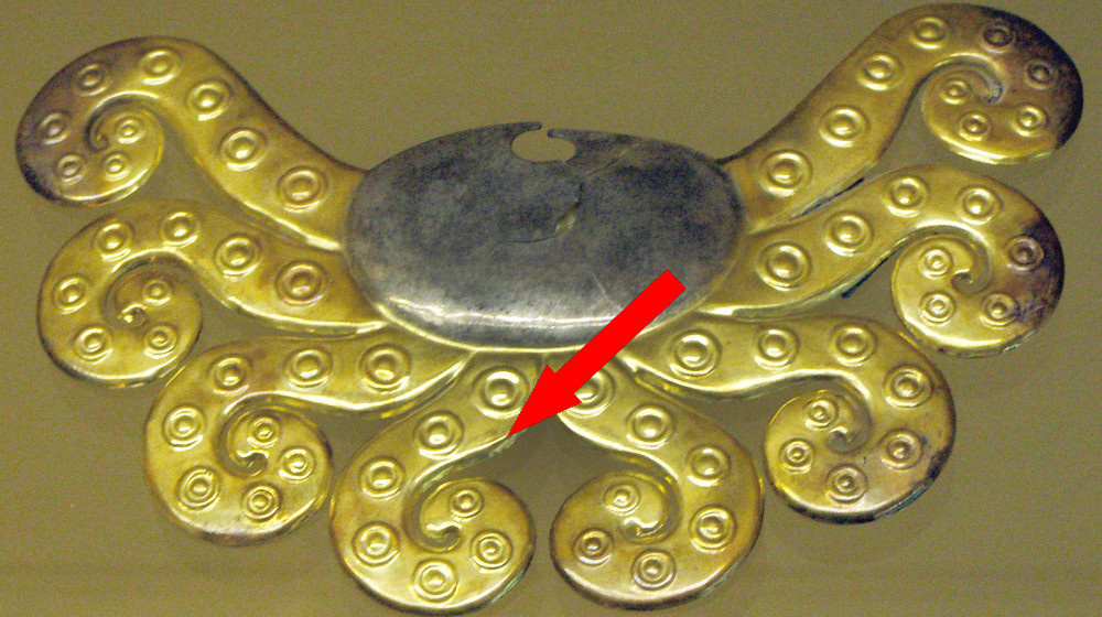    Древний золотой кулон из Малиа раскрывает загадки Минойской цивилизации