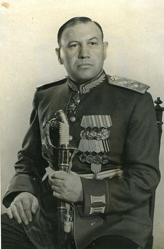 Кузьма Романович Синилов (14 мая 1902 — 27 декабря 1957) — советский военачальник, военный комендант Москвы, генерал-лейтенант (1944)