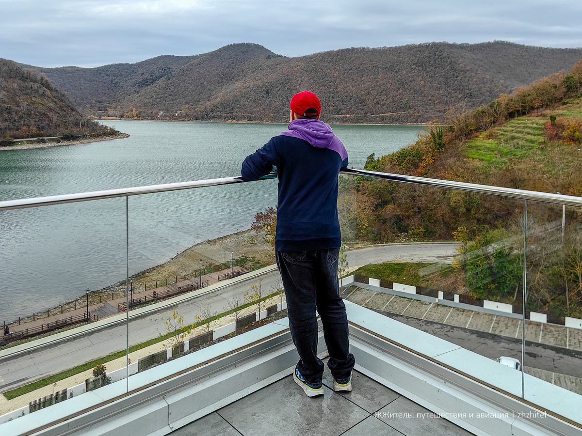 Вид с балкона ресторана Seven