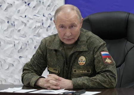    Путин назвал киевские власти во главе с Зеленским преступной группировкой