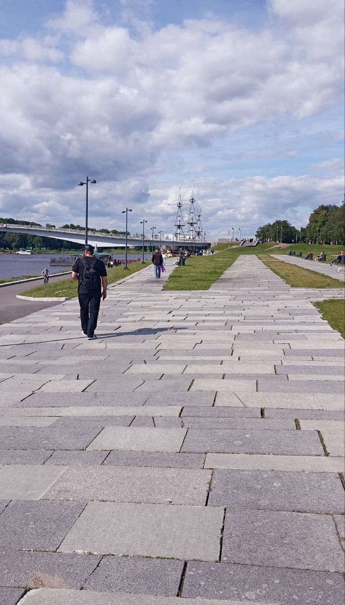 ИДЁМ К МОСТУ. 