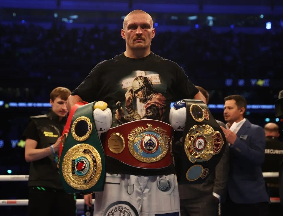 Александр Усик — абсолютный чемпион мира по боксу