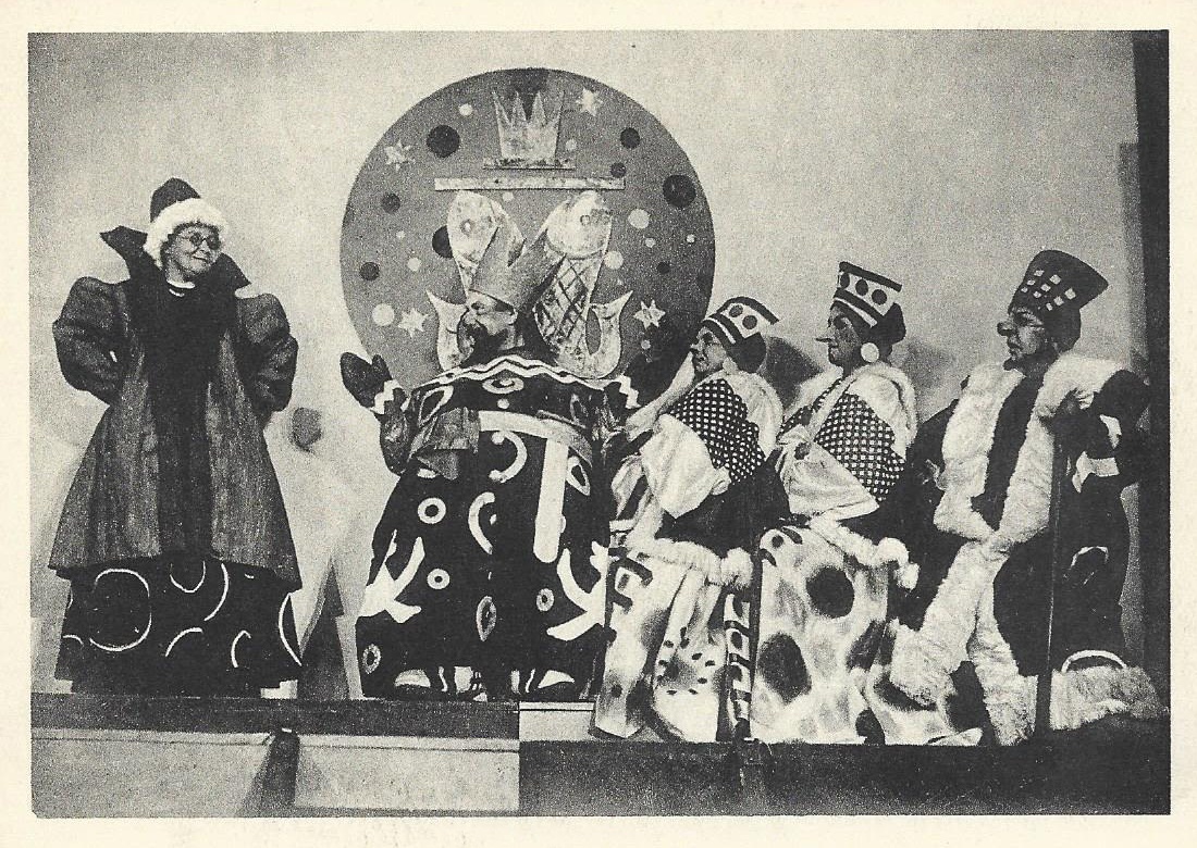    Спектакль "Сказка о царе Салтане" Московского театра для детей. 1930-е / Фото: Аукционный дом "Старая бумага"