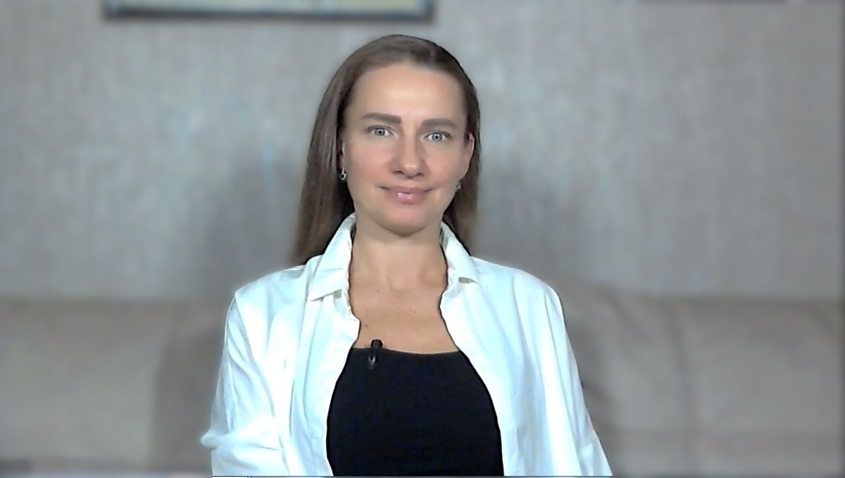 На фото автор Дзен-канала, Ирина Князева, карьерный консультант №1 по мнению ведущего отраслевого сервиса HRTIME