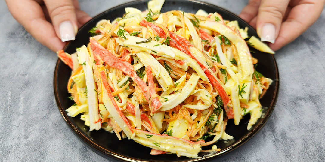 Невероятно вкусный и нежный салат «Нептун» из крабовых палочек: готовится всего из 3-х ингредиентов