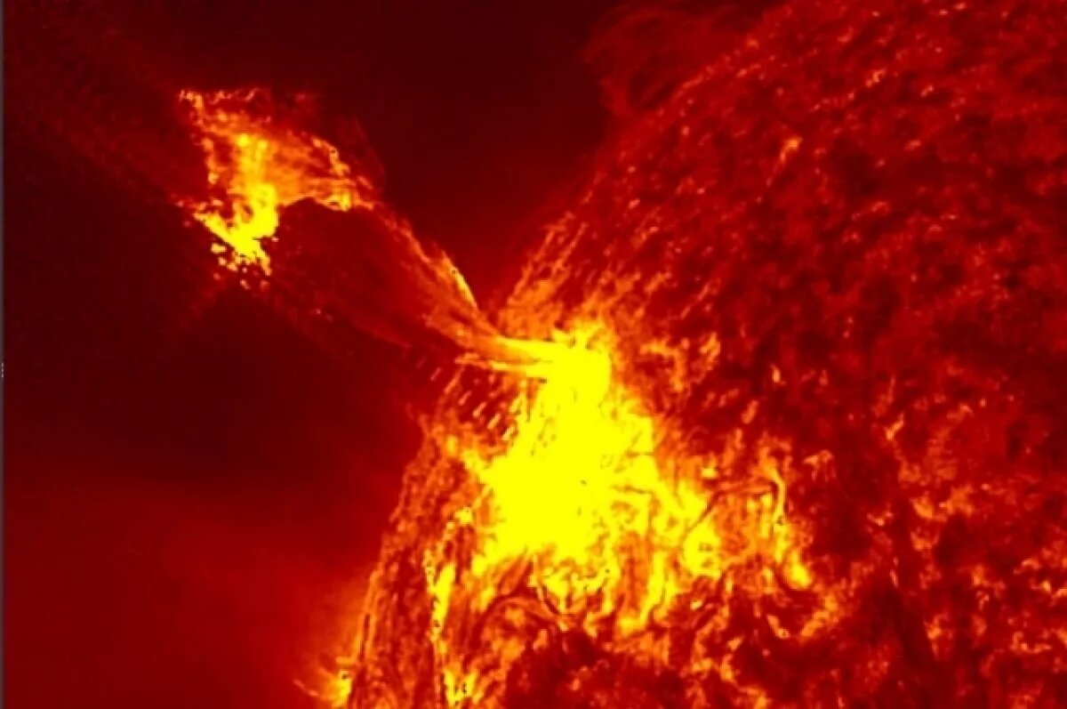    Магнитная буря 21 ноября 2025: Солнечный шторм нацелился на комету