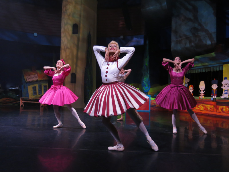 БАЛЕТ "ЯЩИК С ИГРУШКАМИ" В ТЕАТРЕ САЦ