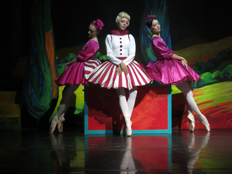 БАЛЕТ "ЯЩИК С ИГРУШКАМИ" В ТЕАТРЕ САЦ