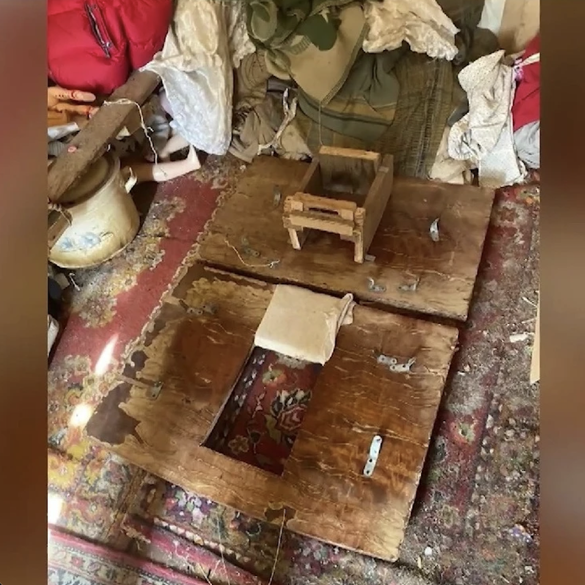 Конструкция из ДСП, собранная Ческидовым. yandex.ru