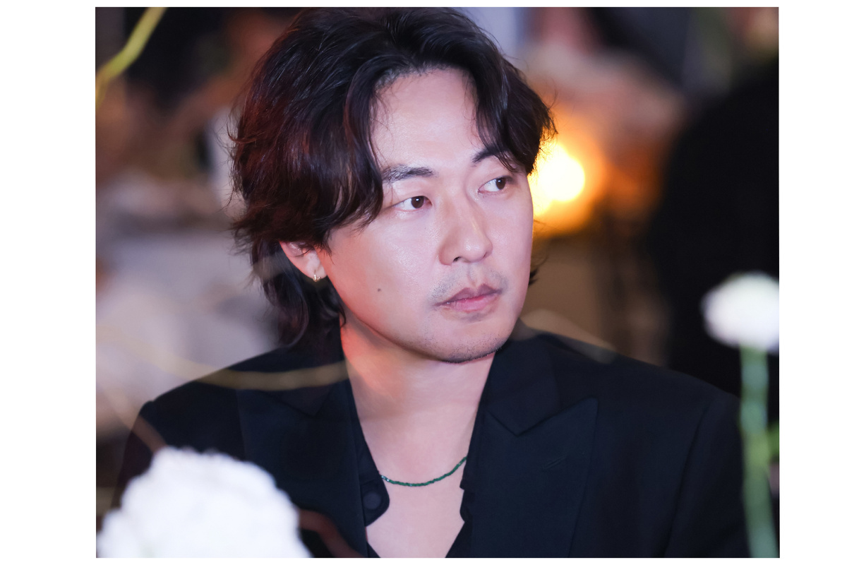 Фотограф Чжан Юэ