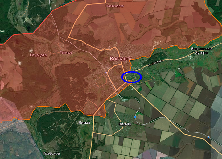    Текущая ситуация в Волчанске. На снимке обозначена зона, остающаяся под контролем ВСУ. Скриншот: lostarmour.info