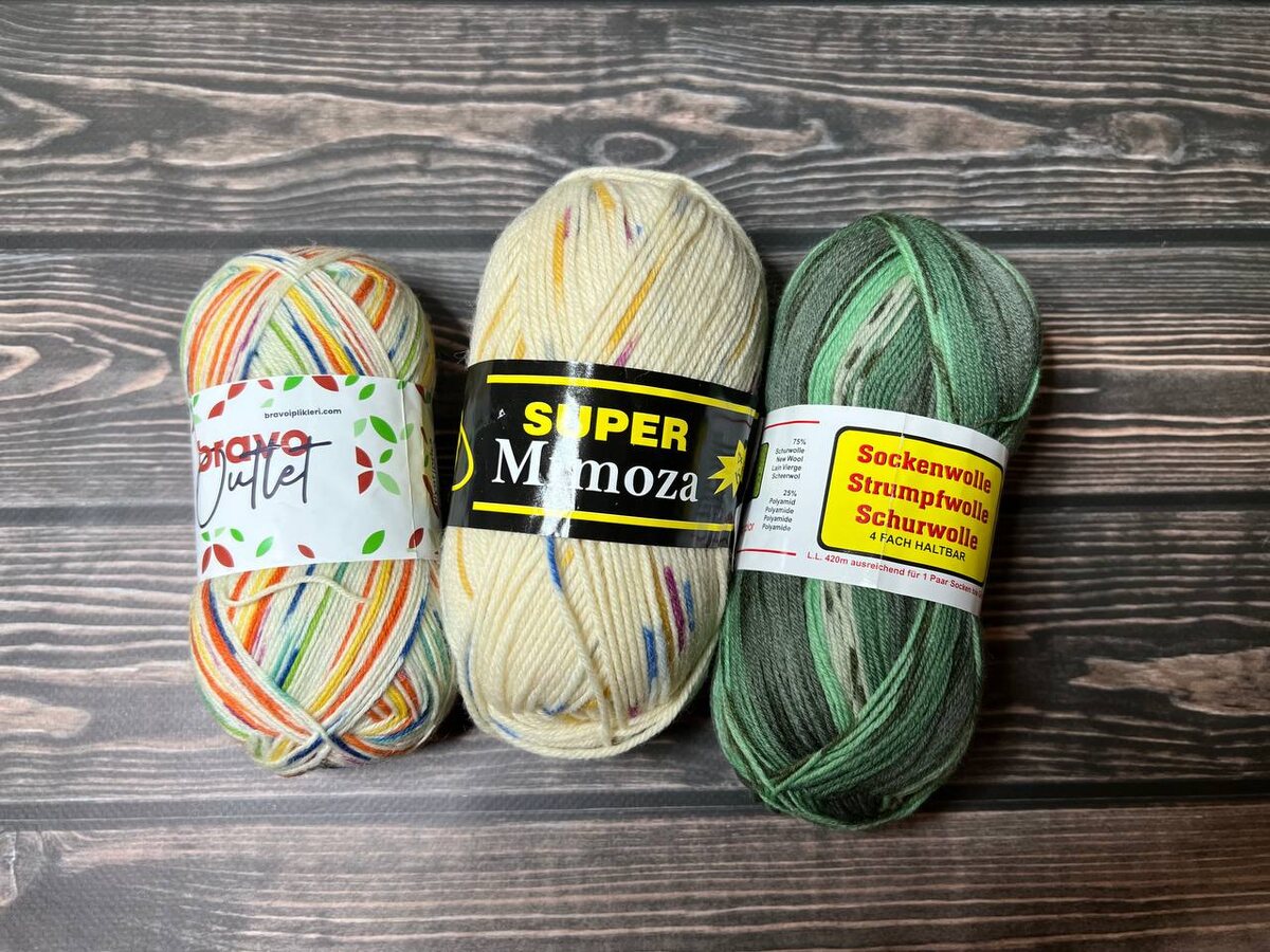 Выбранная мной стоковая пряжа для носочного влога
