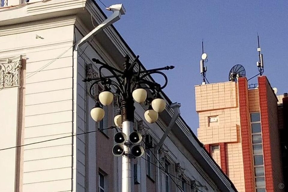    Сиренно-речевой комплекс на площади Советов. Источник: barnaul.org