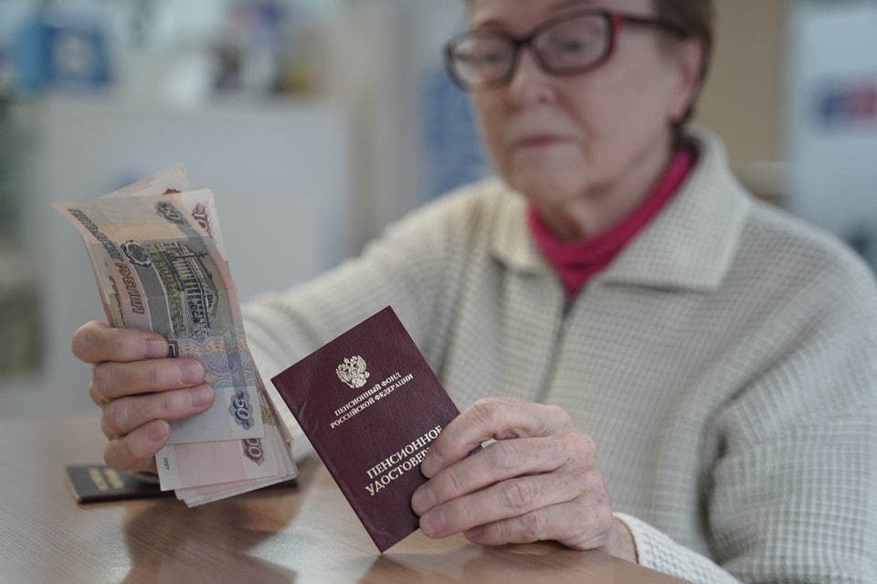    В Госдуму хотят внести законопроект о 13-й пенсии Светлана МАКОВЕЕВА