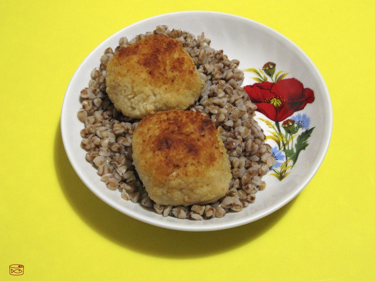 Ужин. Может и так себе фото, зато реальное с моей кухни, а не от искусственного интеллекта :)