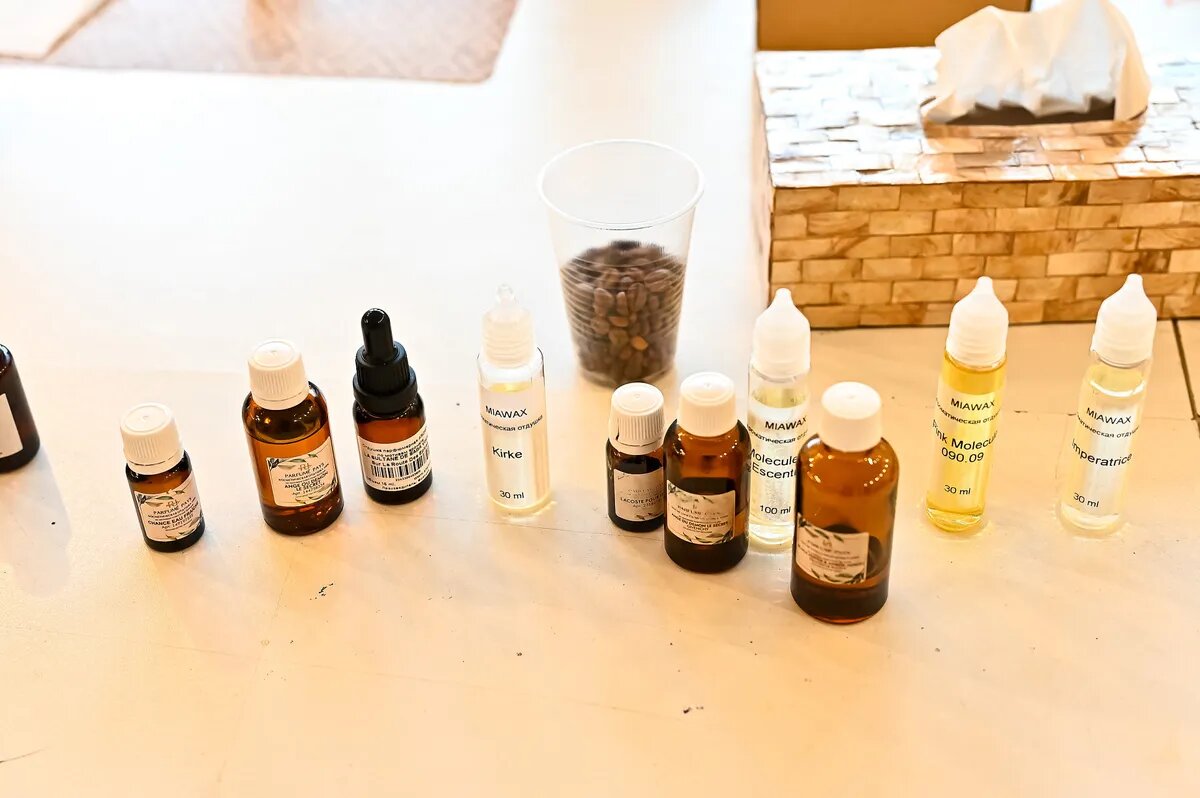 Парфюмерная отдушка — особая смесь, которую добавляют в духи и косметику для создания приятного аромата |Фото: Андрей Ткаченко