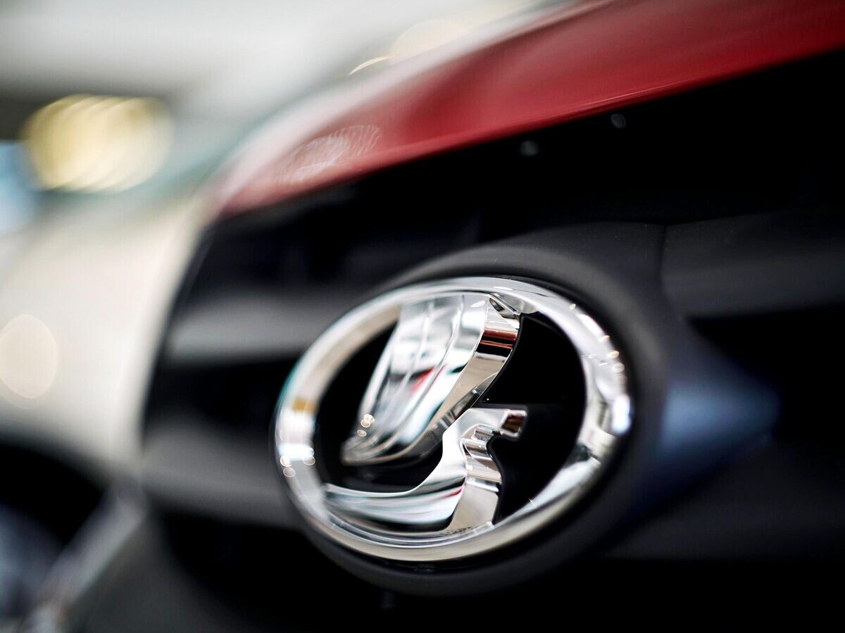    Логотип LADA © РИА Новости / Алексей Даничев