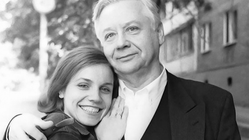 Наверное, это прекрасно, что С. Бондарчук, О. Табаков и Л. Харитонов женились на молоденьких актрисах, но вот их жёны... .