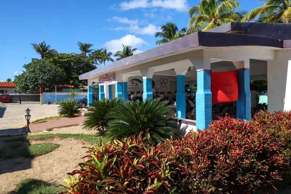    Первая группа из 35 школьников прибыла в рамках проекта «Международная молодежная смена». Фото: Смольный