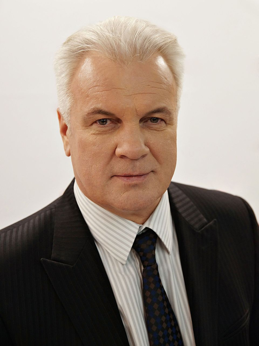 Анатолий Котенёв