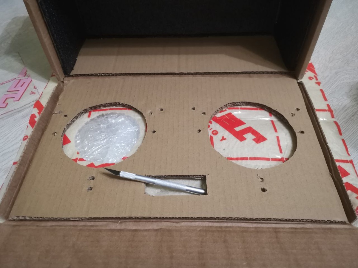 Раскатываем и размечаем карпет по ящику