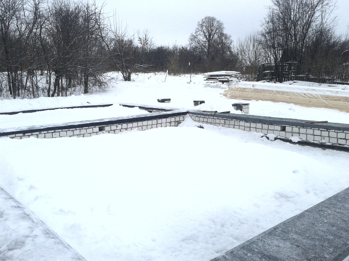 Готовый фундамент с пристройкой