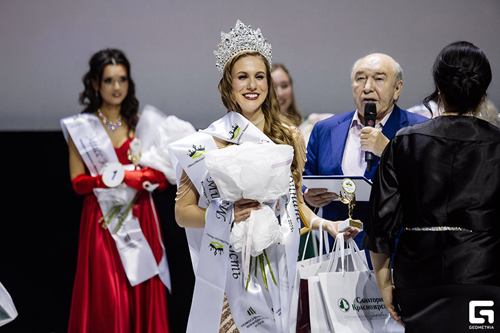    Фото: НГУЭУ