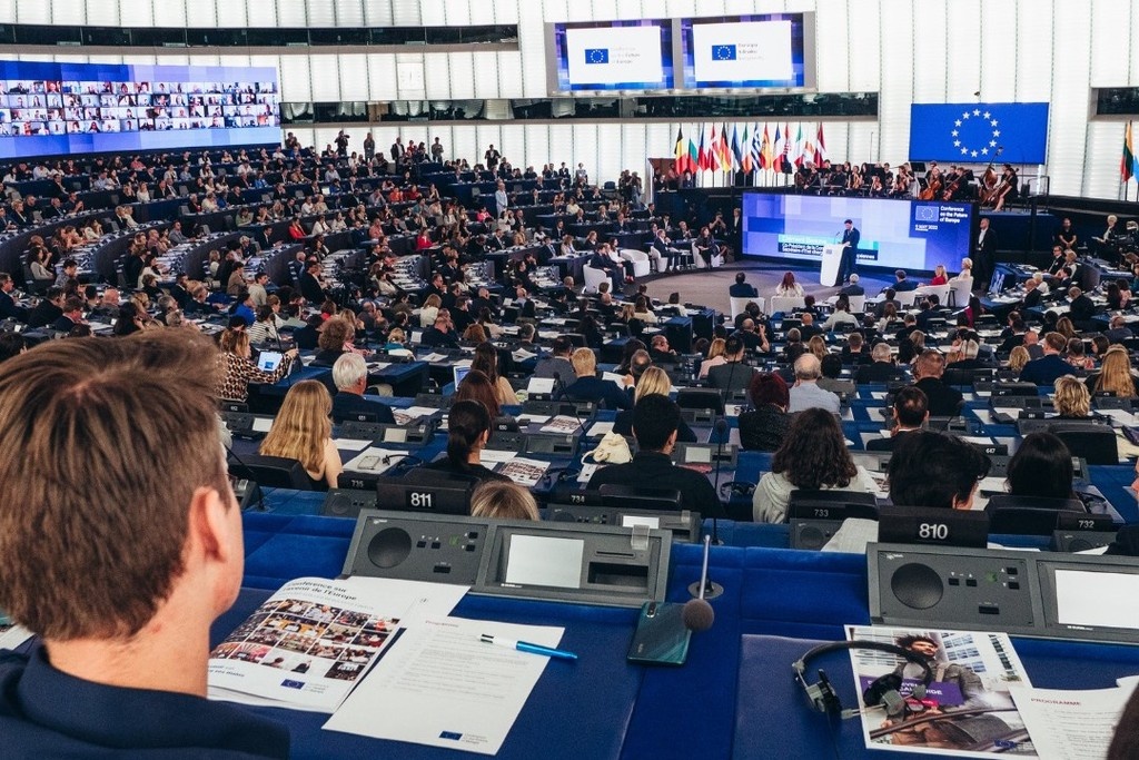    Фото © Facebook (признан экстремистской организацией и запрещён на территории Российской Федерации) / Council of the European Union