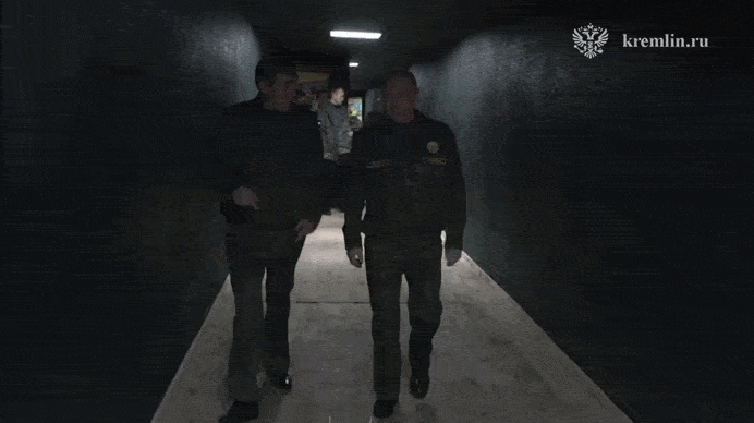    Путин прибыл в командный пункт "Запад". Видео: ТГ-канал Kremlin.ru