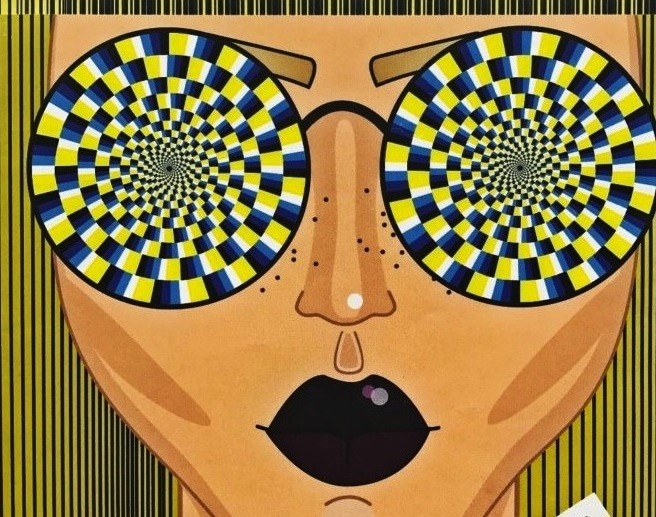 Посмотрите внимательно на фото: окуляры вращаются!