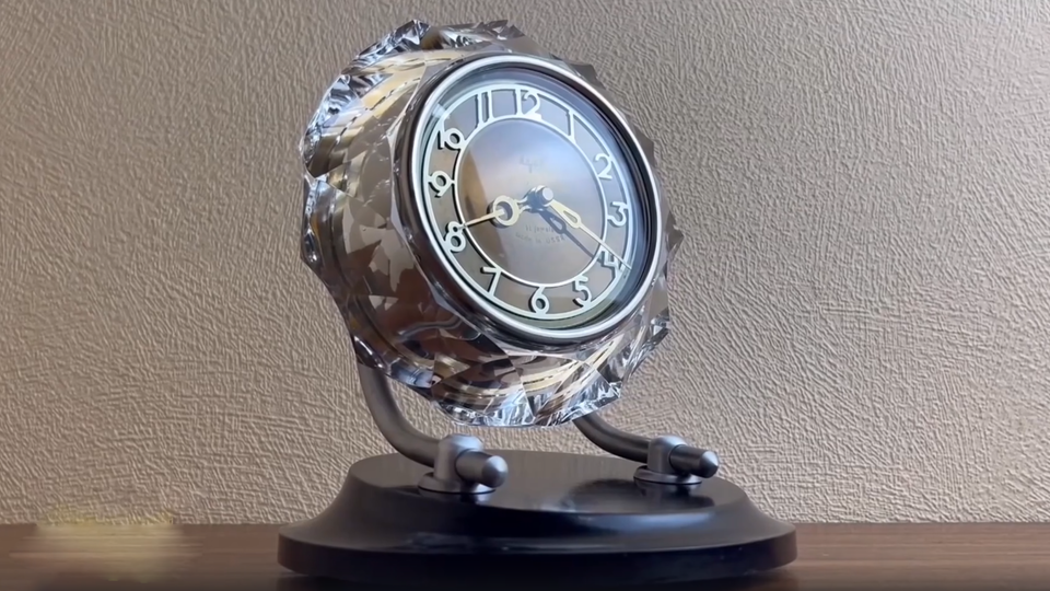 ФОТО: Кадр из программы "Купи-продай", РЕН ТВ