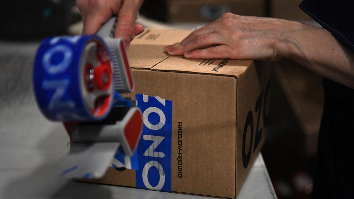    Крупнейшие банки предложили законодательно отвязать стоимость товаров на маркетплейсах от способа оплаты