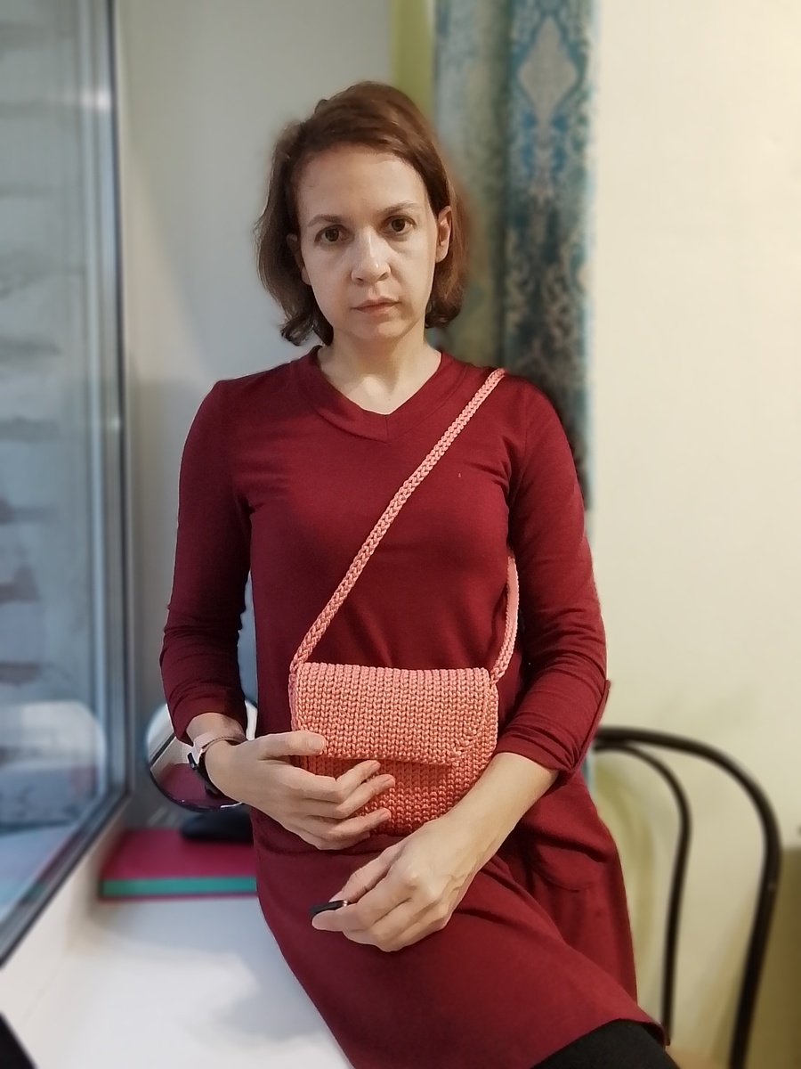 В санатории вязала сумочки и корзинки