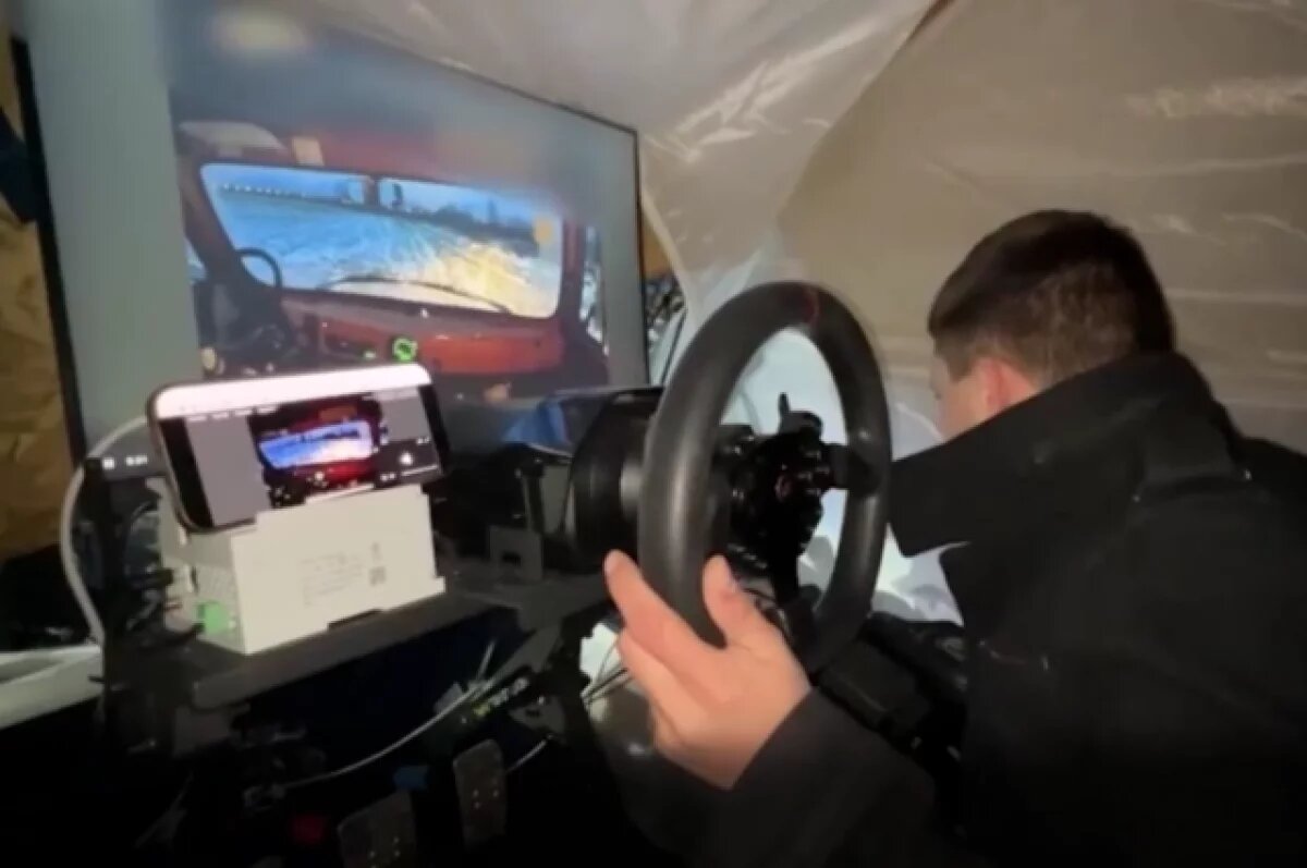    Бойцы ВС РФ испытали в зоне СВО беспилотный УАЗ, управляемый консолью