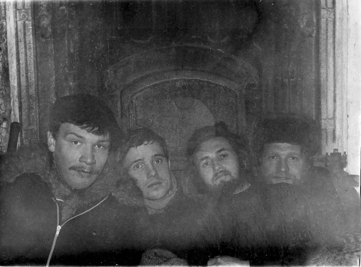 Сменщики Виктора Цоя по "первой котельной". 