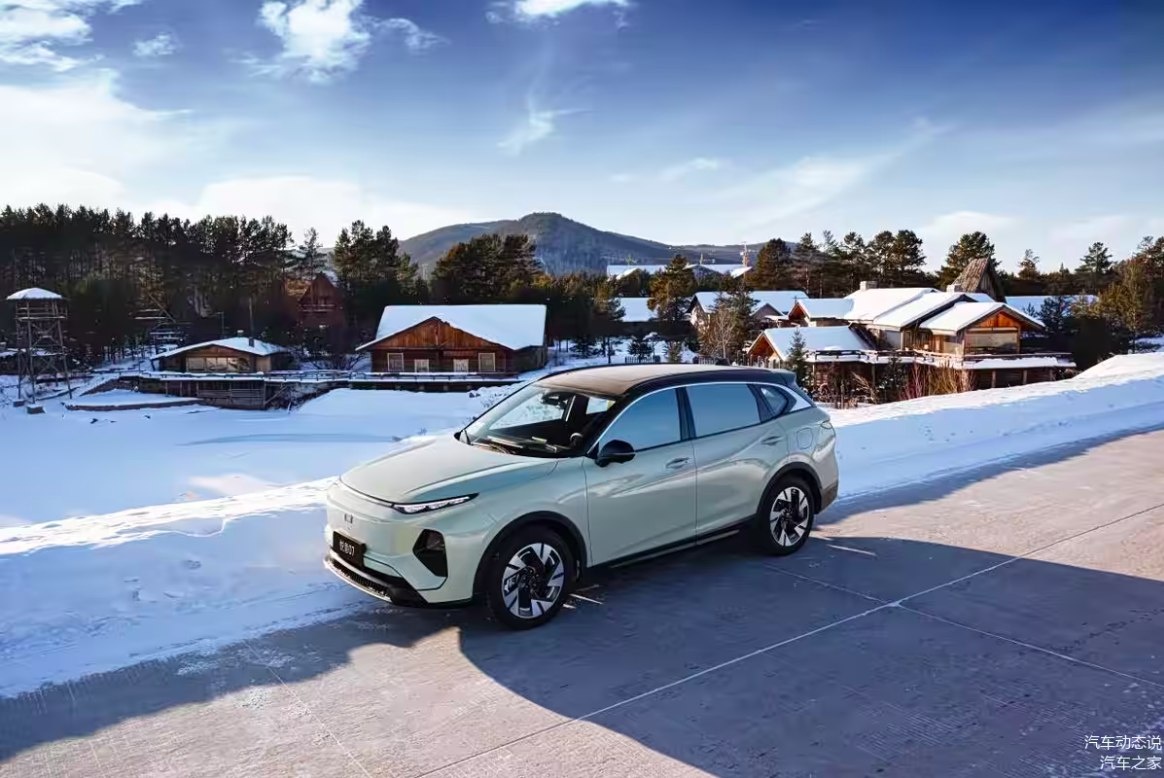 Новинка Joyee 07